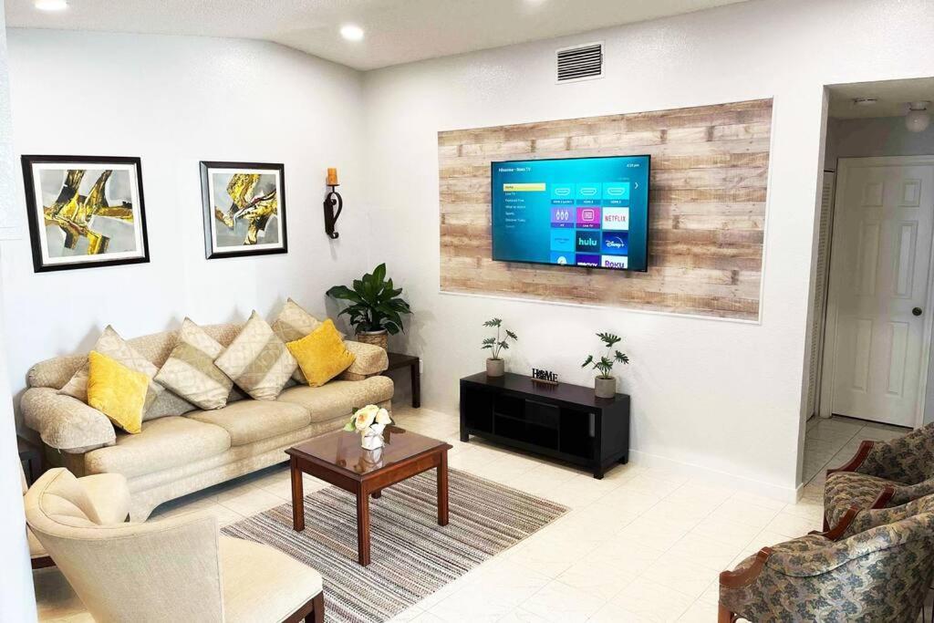 Vila Amazing & Cozy Duplex Near Zoo Miami ! Exteriér fotografie