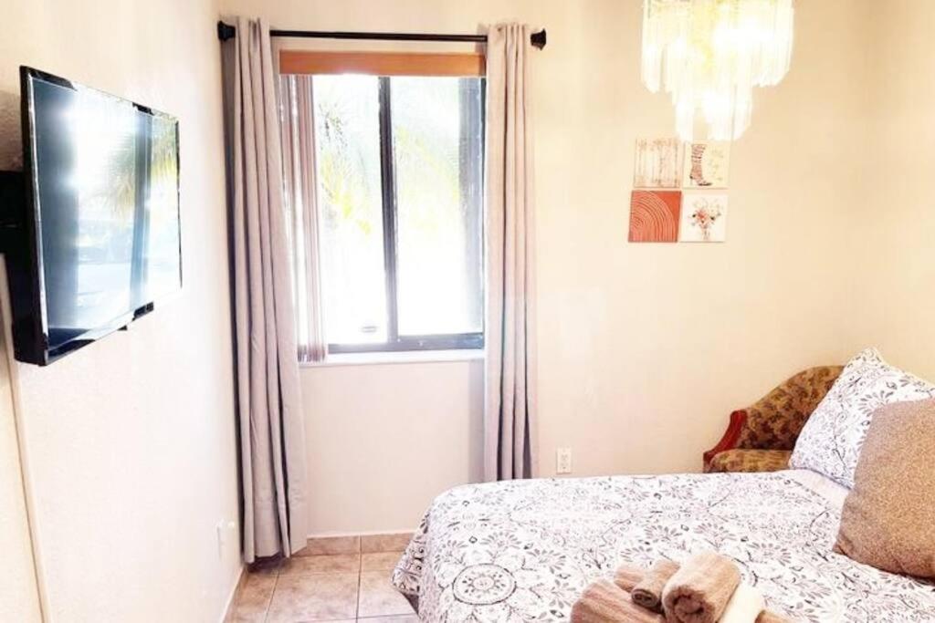 Vila Amazing & Cozy Duplex Near Zoo Miami ! Exteriér fotografie