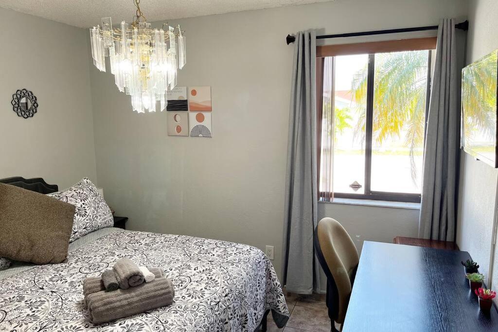 Vila Amazing & Cozy Duplex Near Zoo Miami ! Exteriér fotografie