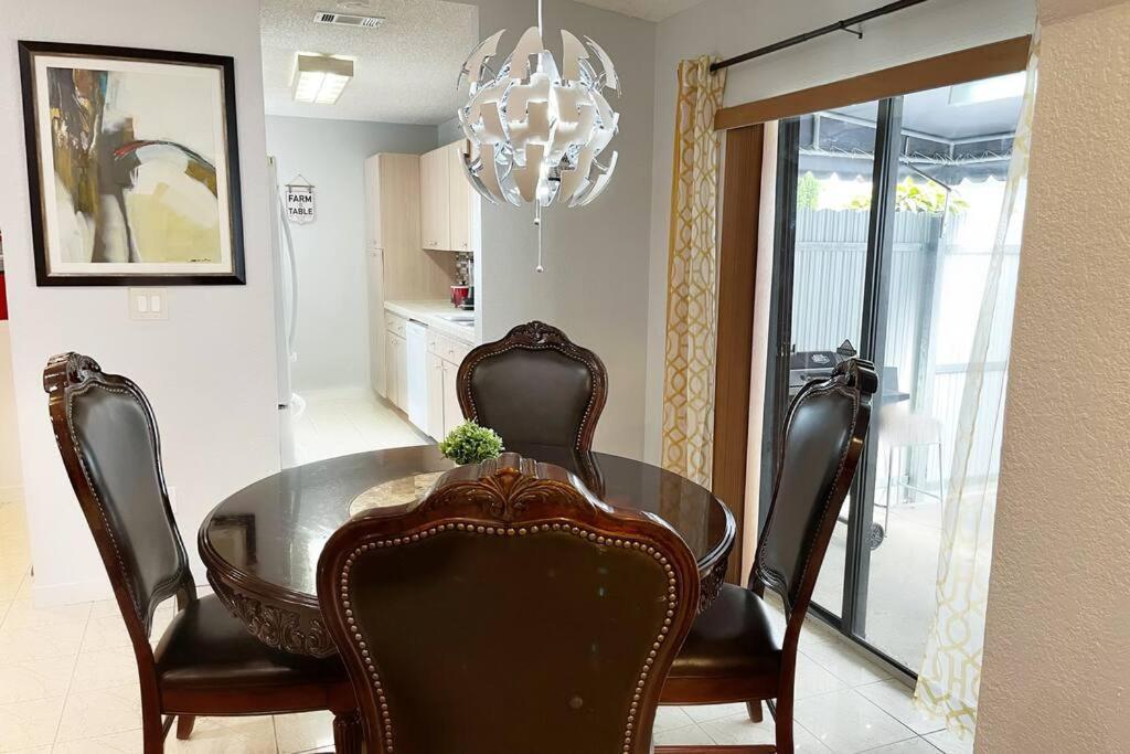 Vila Amazing & Cozy Duplex Near Zoo Miami ! Exteriér fotografie